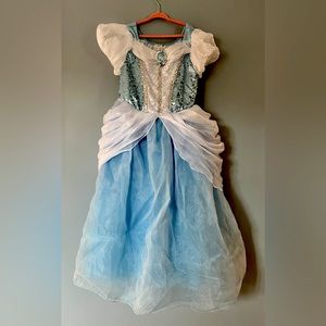 DIsney Parks Cinderella Costume Dress Size 8/10z LiKE NEW crown & scepter too!!